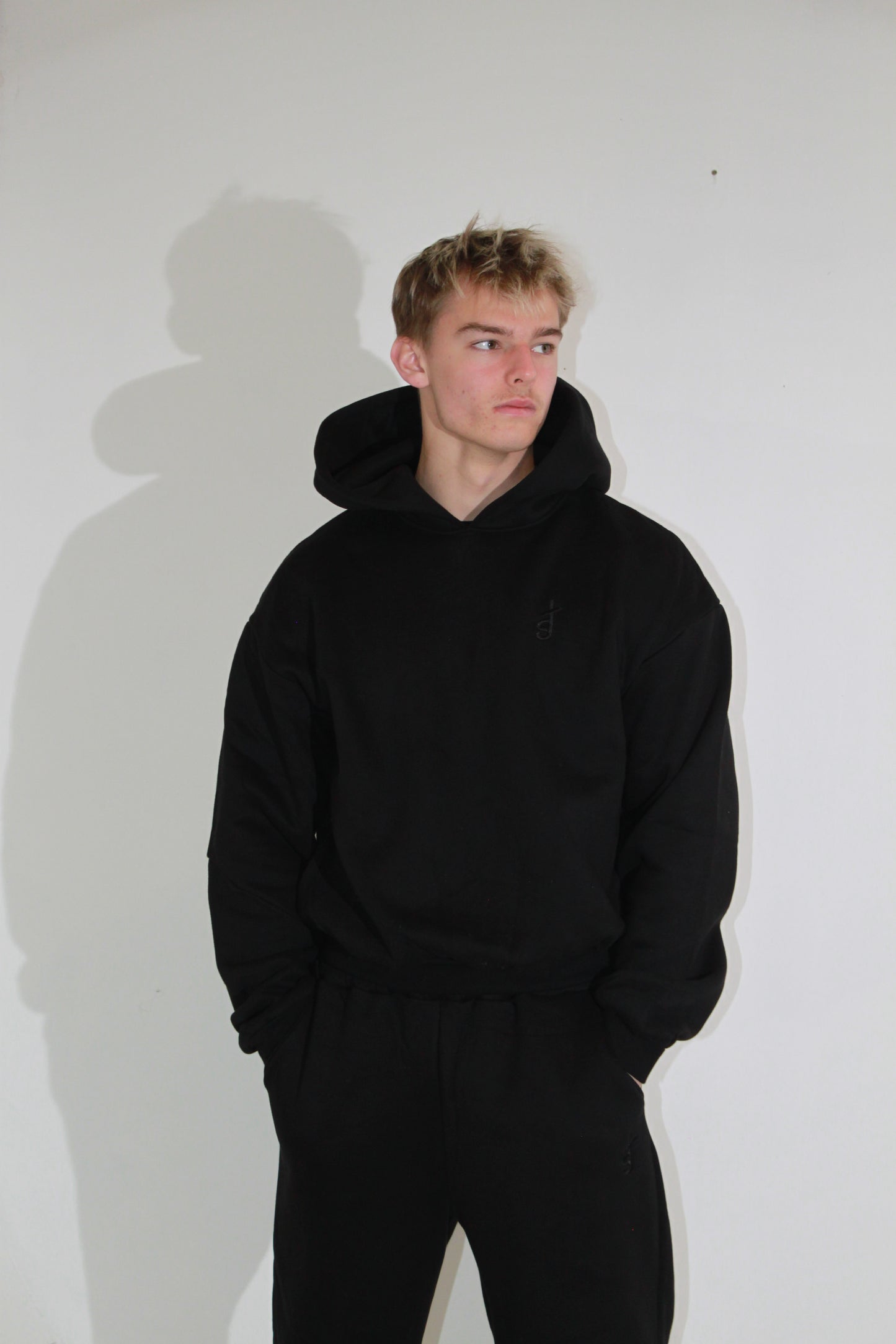 BLACK TEACH PEACE SET