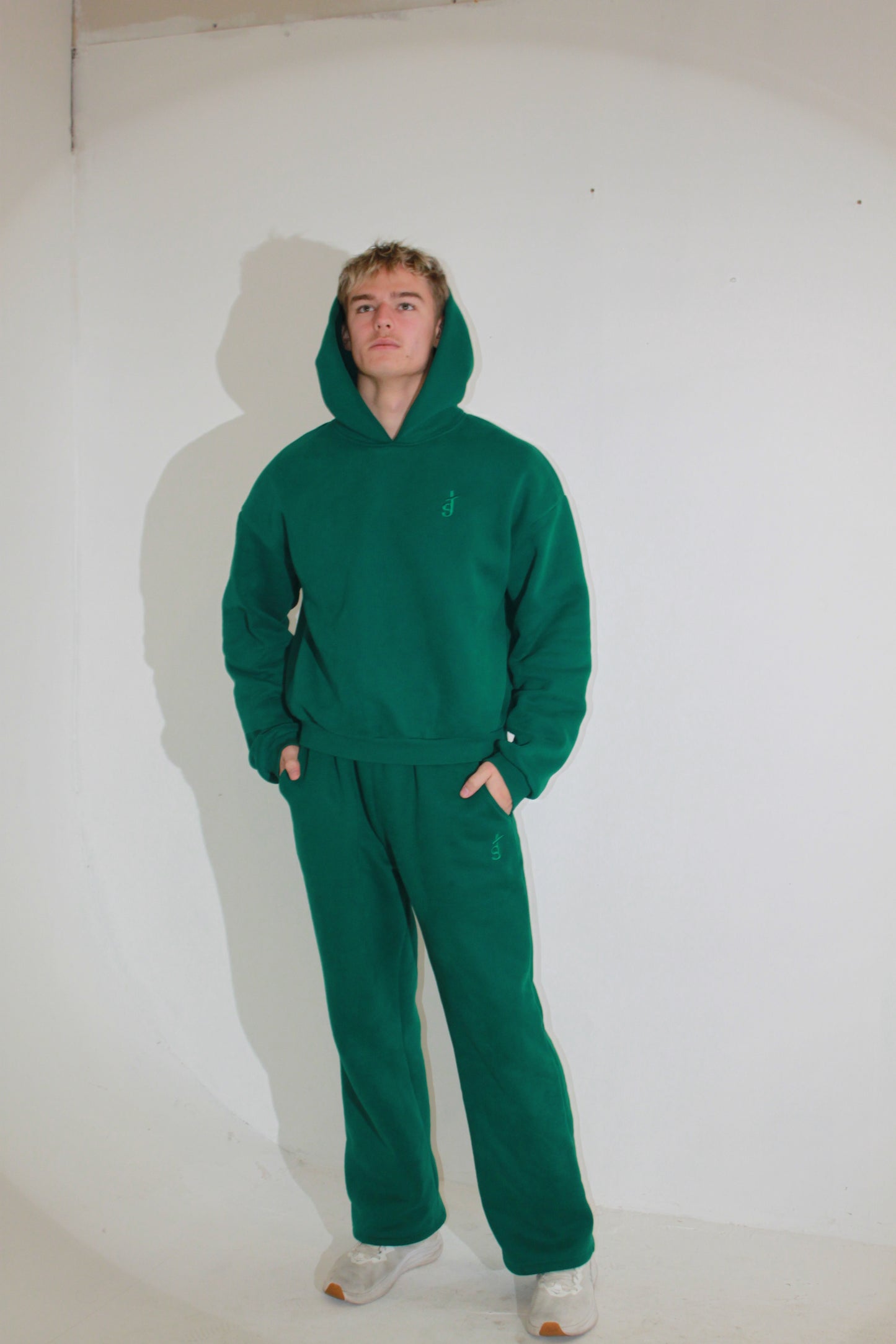 GREEN TEACH PEACE SET