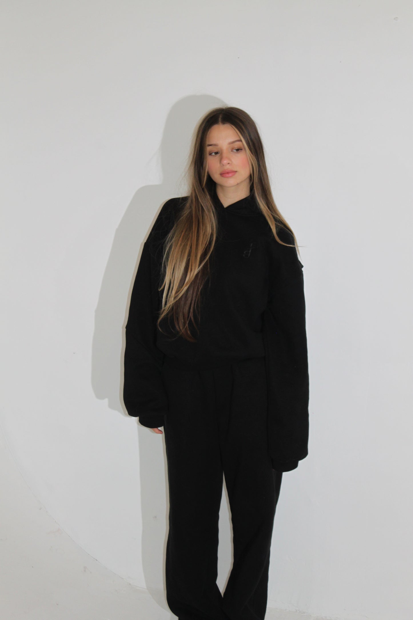 BLACK TEACH PEACE SET